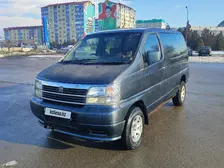 Nissan Elgrand, 1997