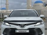 Toyota Camry 2019 года за 14 300 000 тг. в Астана – фото 2