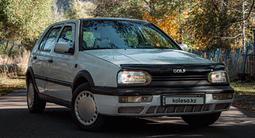 Volkswagen Golf 1992 годаүшін1 550 000 тг. в Алматы