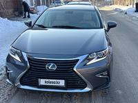 Lexus ES 300h 2013 годаfor9 200 000 тг. в Актау