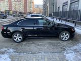 Volkswagen Passat 2012 года за 3 300 000 тг. в Атырау – фото 3