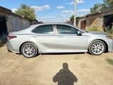 Toyota Camry 2018 годаүшін12 000 000 тг. в Уральск – фото 3