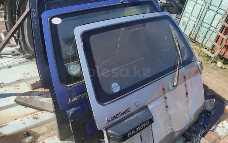 Крышка багажника Mitsubushi pajero 2 за 25 000 тг. в Алматы