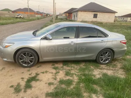 Toyota Camry 2016 года за 6 900 000 тг. в Актобе – фото 7