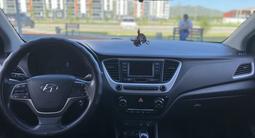 Hyundai Accent 2017 года за 6 100 000 тг. в Усть-Каменогорск – фото 4