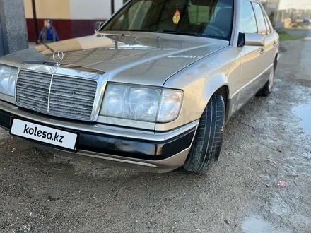 Mercedes-Benz E 200 1992 года за 1 500 000 тг. в Тараз – фото 3