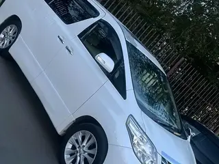 Toyota Alphard, 2010
