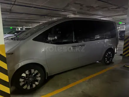 Hyundai Staria, 2023