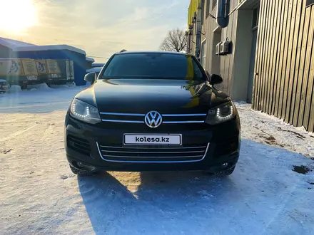 Volkswagen Touareg 2012 года за 11 500 000 тг. в Усть-Каменогорск