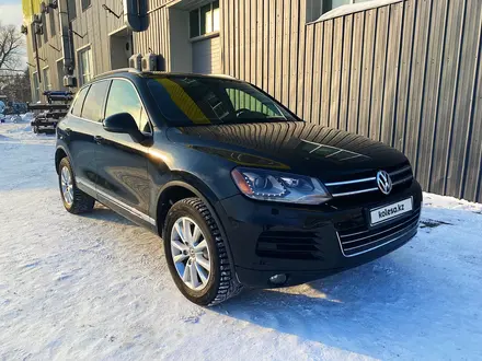 Volkswagen Touareg 2012 года за 11 500 000 тг. в Усть-Каменогорск – фото 2