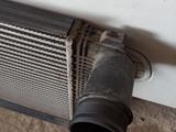 Интеркулер радиатор на Фольксваген пассат б6 за 18 000 тг. в Алматы – фото 2