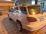 Toyota Harrier 2000 года за 4 200 000 тг. в Алматы – фото 2