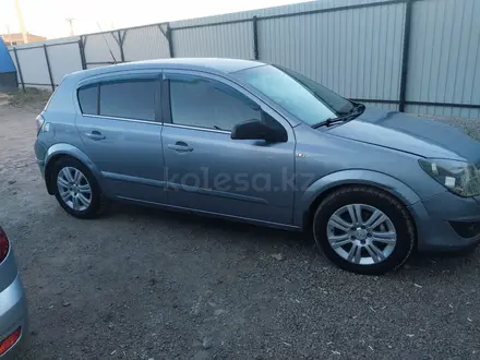 Opel Astra 2008 года за 2 500 000 тг. в Уральск – фото 2