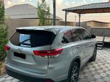 Toyota Highlander 2017 года за 11 000 000 тг. в Шымкент – фото 4