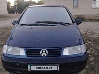 Volkswagen Sharan 1996 годаүшін1 500 000 тг. в Уральск