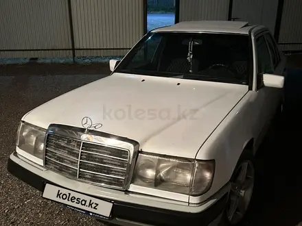 Mercedes-Benz E 230 1991 года за 800 000 тг. в Алматы