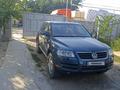 Volkswagen Touareg 2006 годаfor5 500 000 тг. в Жаркент