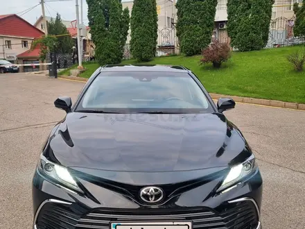 Toyota Camry 2023 года за 15 700 000 тг. в Алматы – фото 3