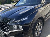 Hyundai Santa Fe 2021 года за 15 900 000 тг. в Актобе