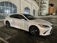 Lexus ES 250 2021 года за 27 000 000 тг. в Астана