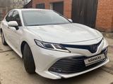 Toyota Camry 2018 года за 13 500 000 тг. в Уральск – фото 3