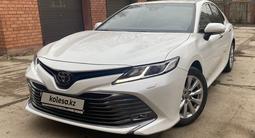 Toyota Camry 2018 года за 13 500 000 тг. в Уральск