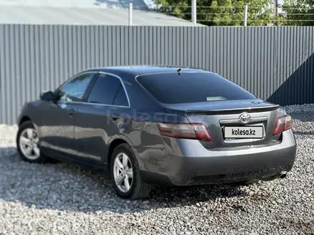 Toyota Camry 2007 года за 6 200 000 тг. в Актобе – фото 5