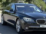 BMW 750 2009 года за 8 000 000 тг. в Караганда – фото 3