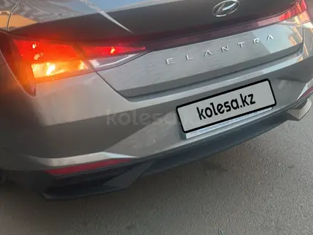 Hyundai Elantra 2021 года за 8 400 000 тг. в Караганда – фото 3
