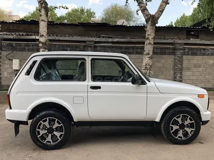 ВАЗ (Lada) Lada 2121 2021 года за 6 850 000 тг. в Алматы – фото 3