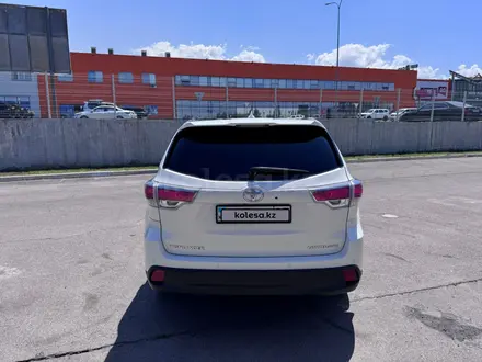 Toyota Highlander 2014 года за 13 000 000 тг. в Алматы – фото 3