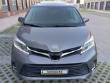 Toyota Sienna 2015 года за 12 250 000 тг. в Алматы – фото 3