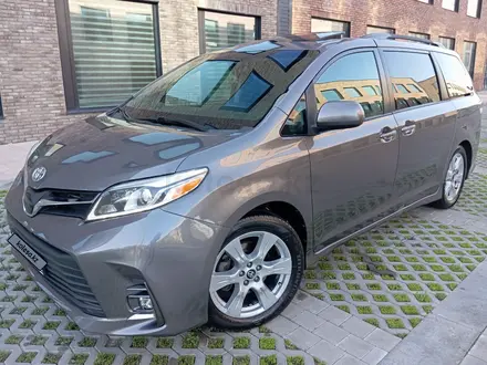 Toyota Sienna 2015 года за 12 250 000 тг. в Алматы – фото 9