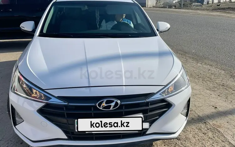 Hyundai Elantra 2019 годаfor8 500 000 тг. в Атырау