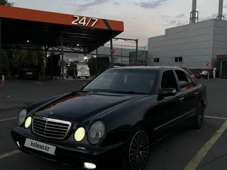 Mercedes-Benz E 320