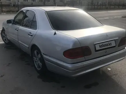 Mercedes-Benz E 230 1995 года за 2 200 000 тг. в Тараз – фото 6