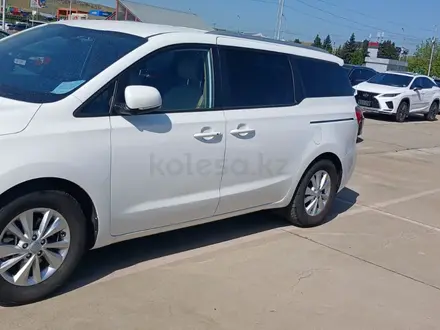 Kia Sedona 2018 года за 8 000 000 тг. в Шымкент – фото 2