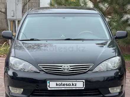 Toyota Camry 2005 года за 6 200 000 тг. в Тараз – фото 2