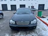 Mercedes-Benz C 240 2002 года за 3 000 000 тг. в Уральск – фото 3