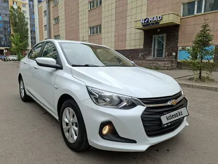 Chevrolet Onix 2023 года за 5 280 000 тг. в Астана – фото 2