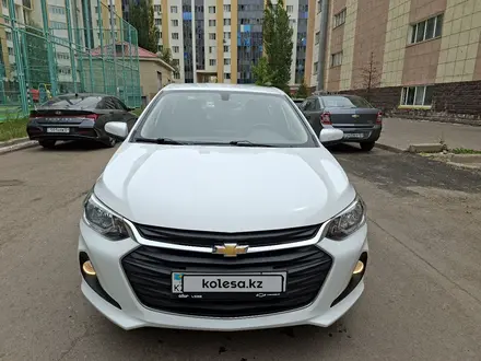Chevrolet Onix 2023 года за 5 280 000 тг. в Астана – фото 3