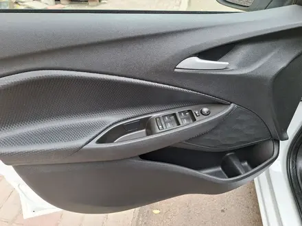 Chevrolet Onix 2023 года за 5 280 000 тг. в Астана – фото 42
