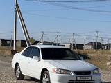 Toyota Camry 2000 года за 3 600 000 тг. в Тараз – фото 2