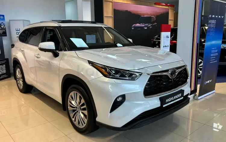 Toyota Highlander Luxe 2025 года за 43 790 000 тг. в Уральск