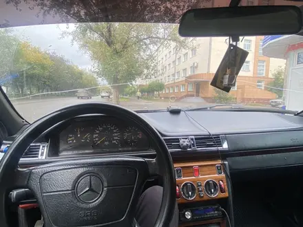 Mercedes-Benz E 220 1995 года за 2 500 000 тг. в Петропавловск – фото 8