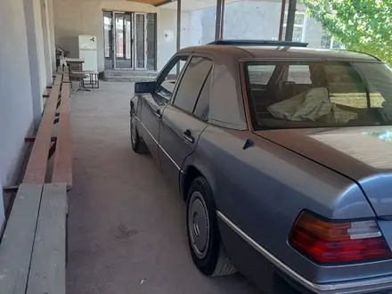 Mercedes-Benz E 200 1991 года за 1 200 000 тг. в Туркестан – фото 4