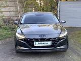 Hyundai Elantra 2022 года за 8 200 000 тг. в Петропавловск – фото 2