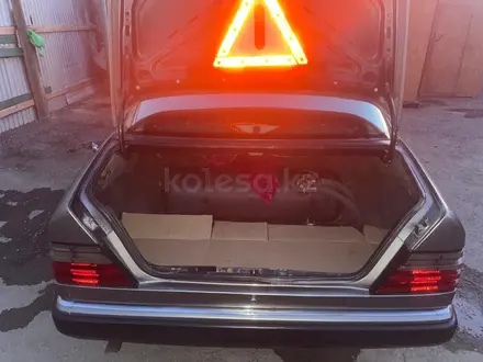 Mercedes-Benz E 220 1992 года за 2 500 000 тг. в Айтеке би – фото 3