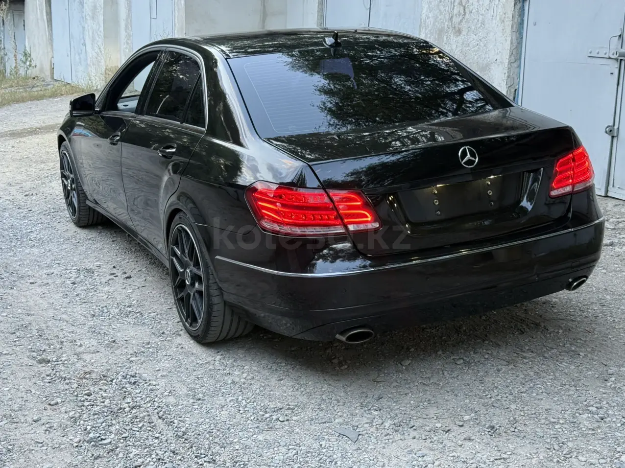 Mercedes-Benz E-Class, 2010