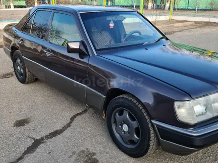 Mercedes-Benz E 260 1993 года за 1 000 000 тг. в Кызылорда